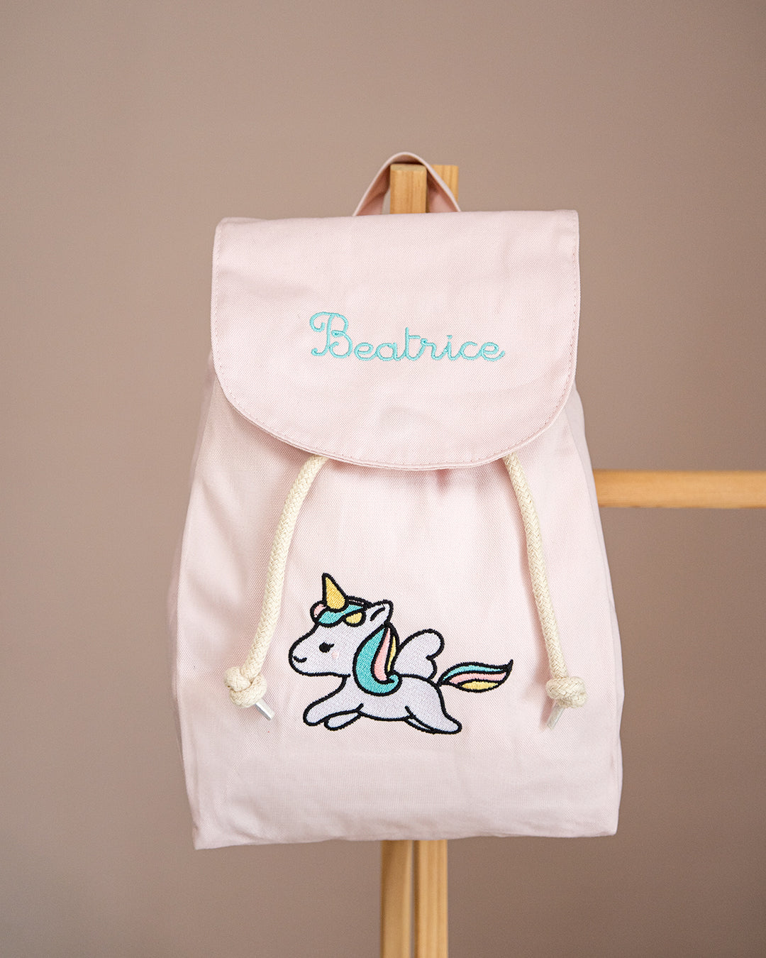 Mochila bordada personalizada